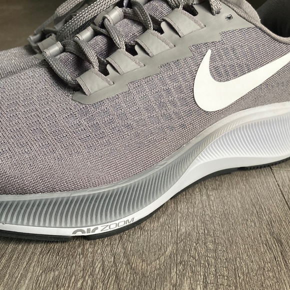 NWOT Rare Women’s Nike Air Zoom Pegasus 37 Running Shoes - Picture 2 of 16